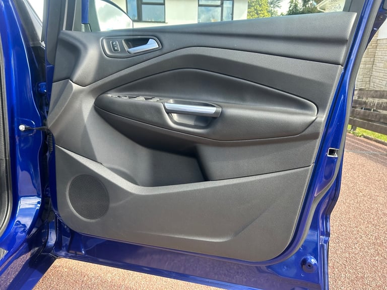 2017 Ford Kuga 2.0 TDCi 180 ST-Line 5dr HATCHBACK Diesel Manual