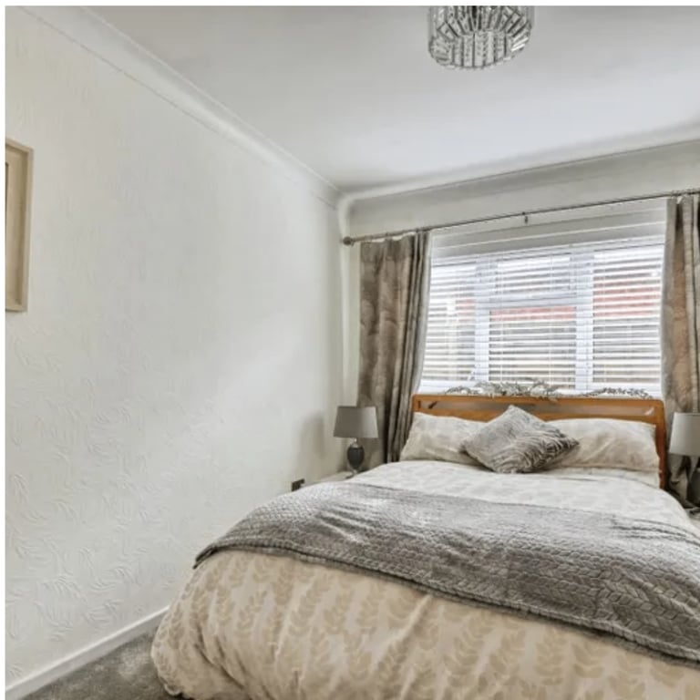 Emergency Accommodation in B23 6NT, rooms available! Benefits like Universal Credit accepted