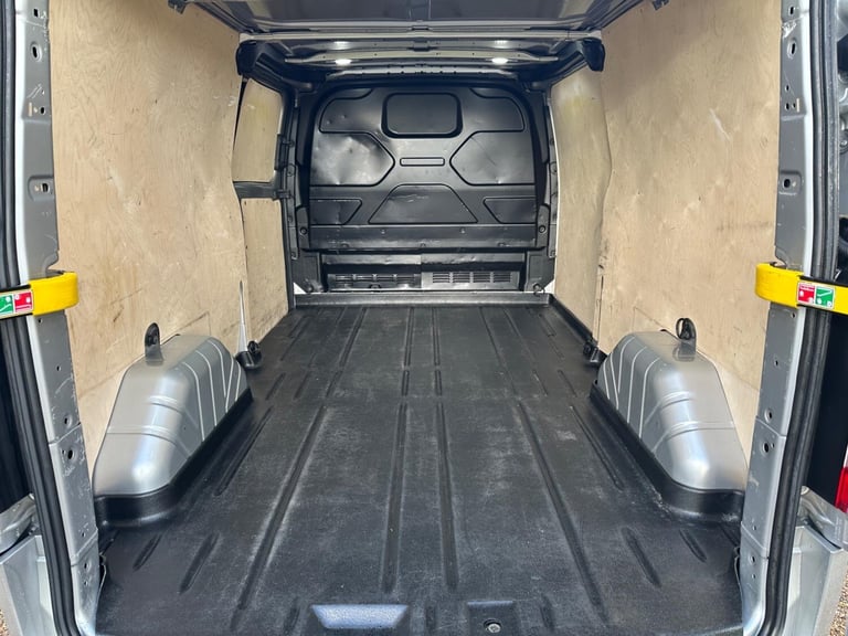 2021 Ford Transit Custom 2.0 300 EcoBlue Limited L2 H1 Euro 6 (s/s) 5dr PANEL VAN Diesel Manual