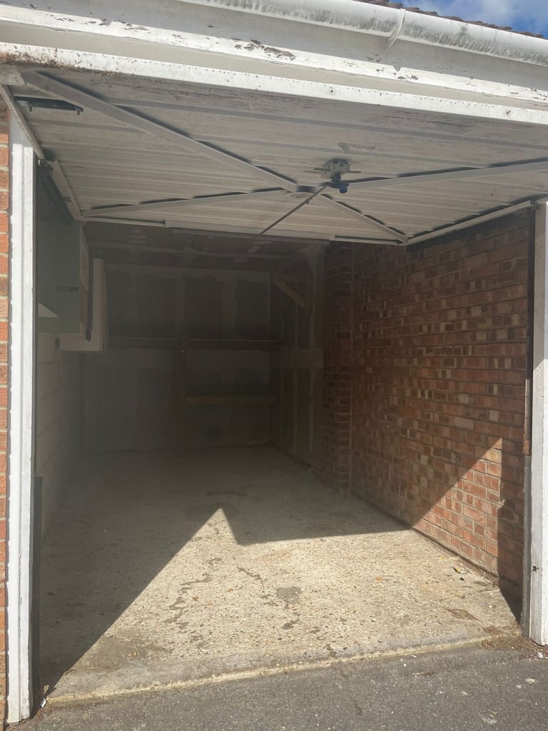 image for Garage - Durrington, Worthing