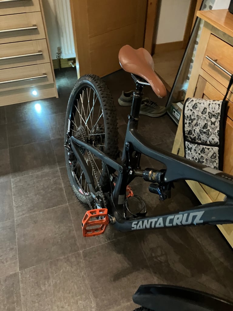 Mountain bike - carbon frame 