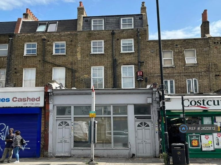 3 bedroom flat in Camberwell Road, London, SE5 (3 bed) (#2622872)