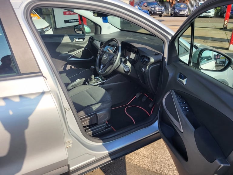 2019 Vauxhall Crossland X 1.2T ecoTec [110] SE 5dr [6 Speed] [S/S] HATCHBACK Petrol Manual