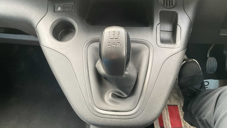 2019 Vauxhall Combo 2300 1.5 Turbo D 100ps H1 Sportive Van PANEL VAN DIESEL Manual