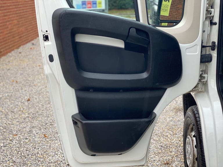2021 Peugeot Boxer 2.2 BlueHDi 335 Professional L3 H2 Euro 6 (s/s) 5dr PANEL VAN Diesel Manual