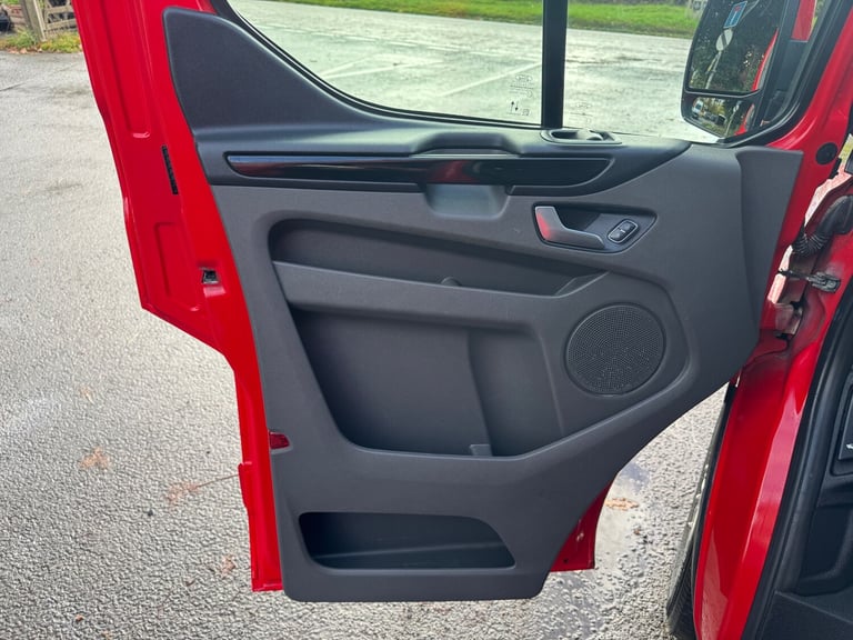 2020 Ford Transit Custom 2.0 EcoBlue 130ps L1 H2 Limited Fantastic Spec Inc Vat 