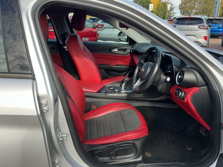2018 Alfa Romeo Giulia 2.2 TD Super Auto Euro 6 (s/s) 4dr SALOON Diesel Automatic
