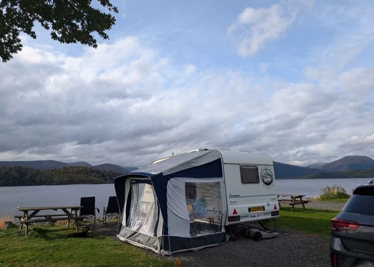 Compass 2 berth caravan with full size awning 2002