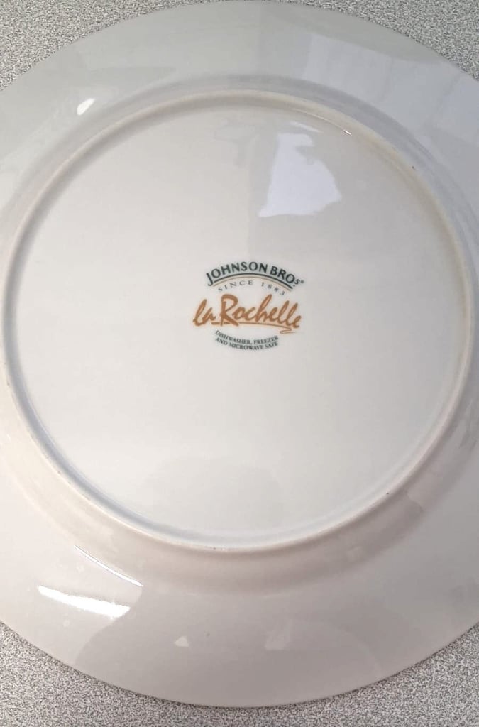 LARGE PORCELAIN PIZZA PLATE AND OVAL PORCELAIN SERVING PLATE