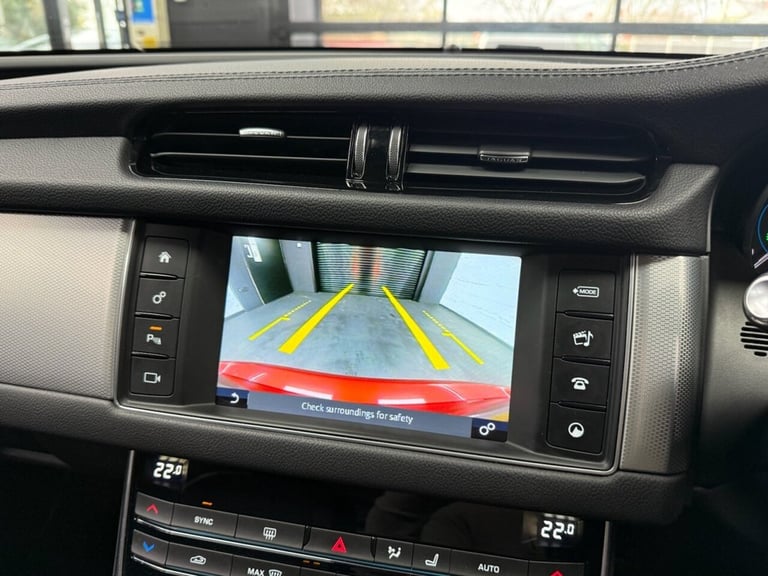 2017 Jaguar XF 2.0d Prestige 4dr Auto SALOON DIESEL Automatic