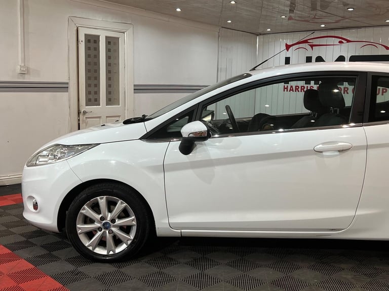 2010 Ford Fiesta 1.4 Zetec 3dr Auto HATCHBACK PETROL Automatic