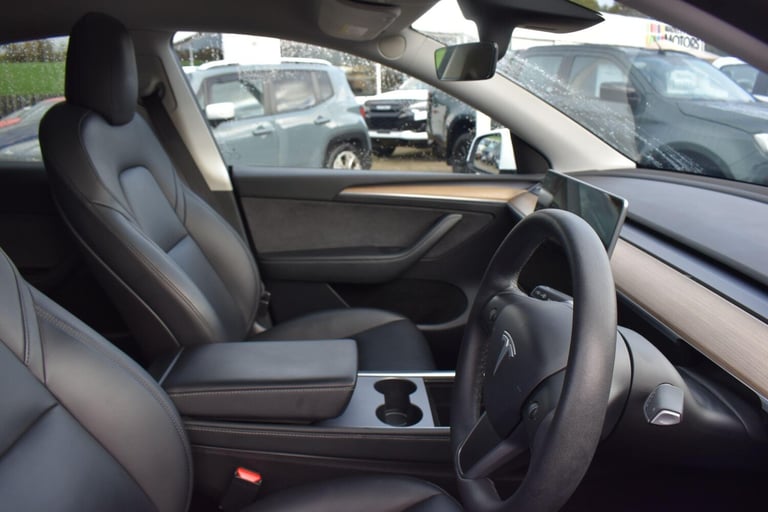 2022 Tesla Model Y (Dual Motor) Long Range Auto 4WDE 5dr MPV Electric Automatic