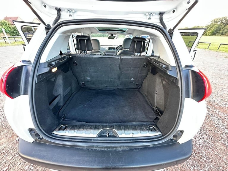 PEUGEOT 2008 1.5 BlueHDi Allure Premium Euro 6 (s/s) 5dr 2018
