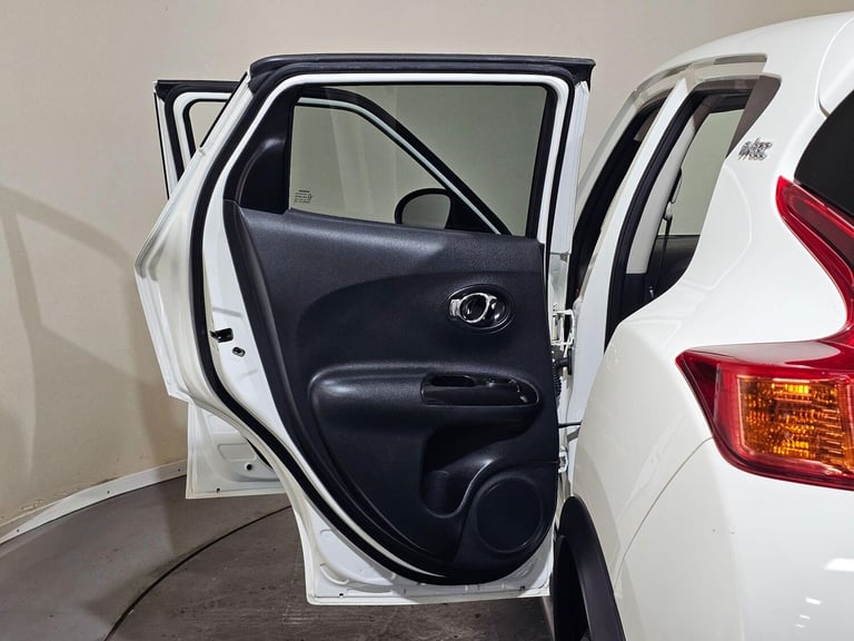 2013 Nissan Juke 1.6 n-tec Euro 5 5dr (17in Alloy) HATCHBACK Petrol Manual
