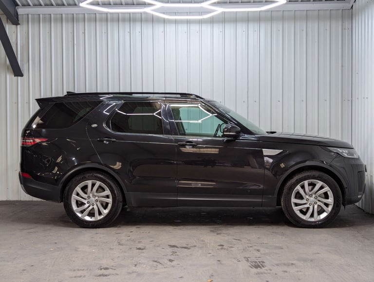 2017 Land Rover Discovery 2.0 Discovery HSE SD4 Auto 4WD 5dr SUV Diesel Automatic