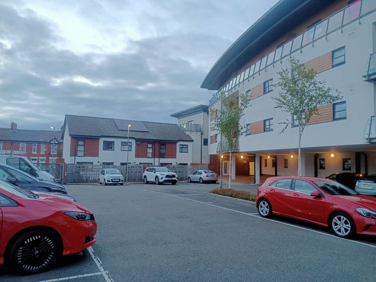 2 bedroom furnished flat - Manchester M14 7SH Moss Side Fallowfield Rusholme Hulme Near University