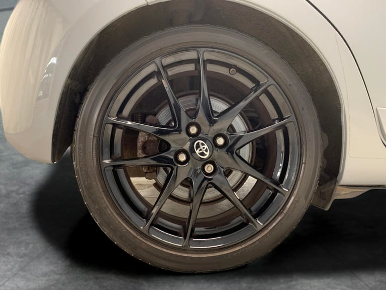 2020 Toyota Yaris 1.5 VVT-h GR SPORT Hatchback 5dr Petrol Hybrid E-CVT Euro 6 (s/s) (100 ps)  Hat...