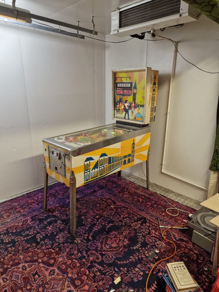 1975 Vintage Retro Fully Working Big Ben Pinball Machine 