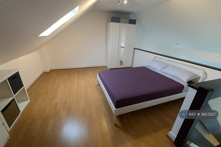 1 bedroom flat in Maiden Place, Lower Earley, Reading, RG6 (1 bed) (#2657227)