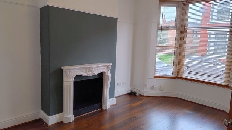 3 Bedroom unfurnished terraced property in Aigburth Vale, Liverpool, to rent