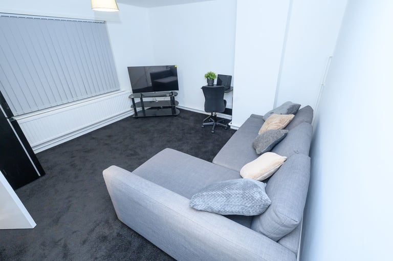 Short Term Rental Stay in Liverpool 1BR-F6