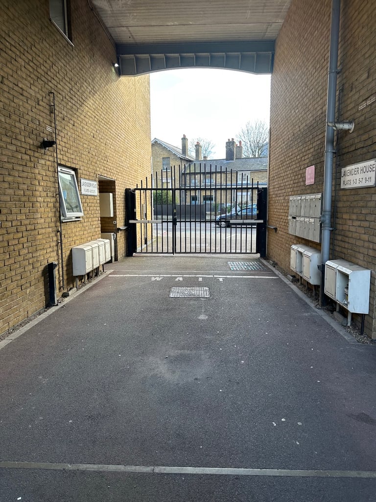 Ground floor 2 bed flat 