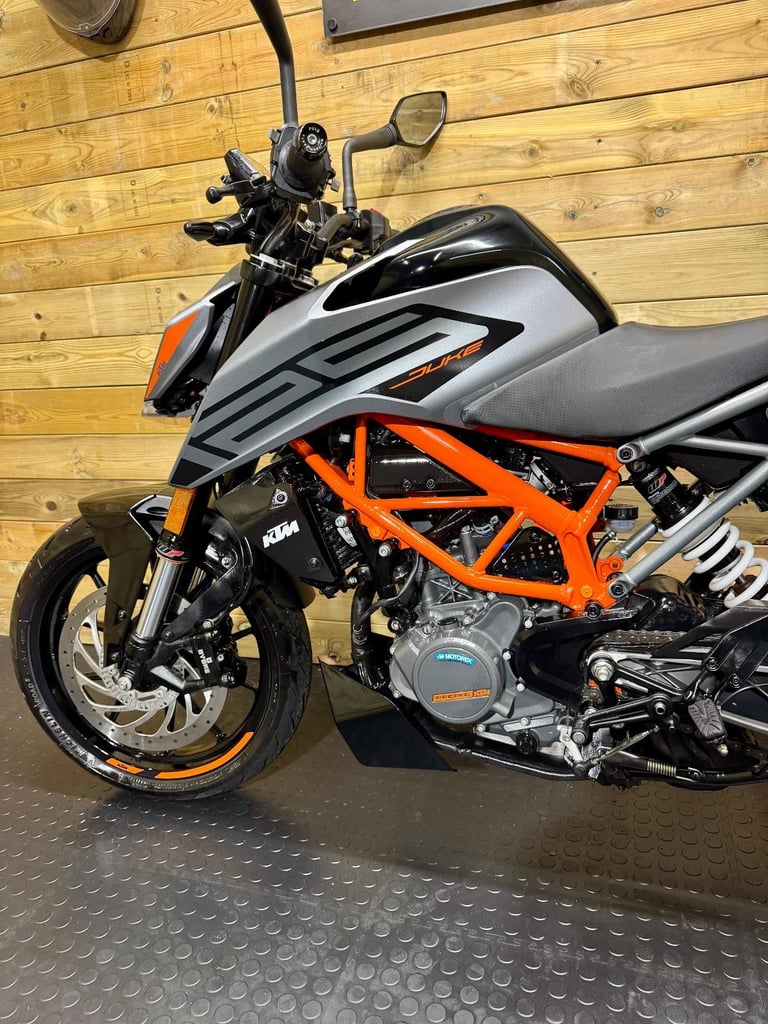 KTM 125 Duke / 2021 model / only 7.5k miles 