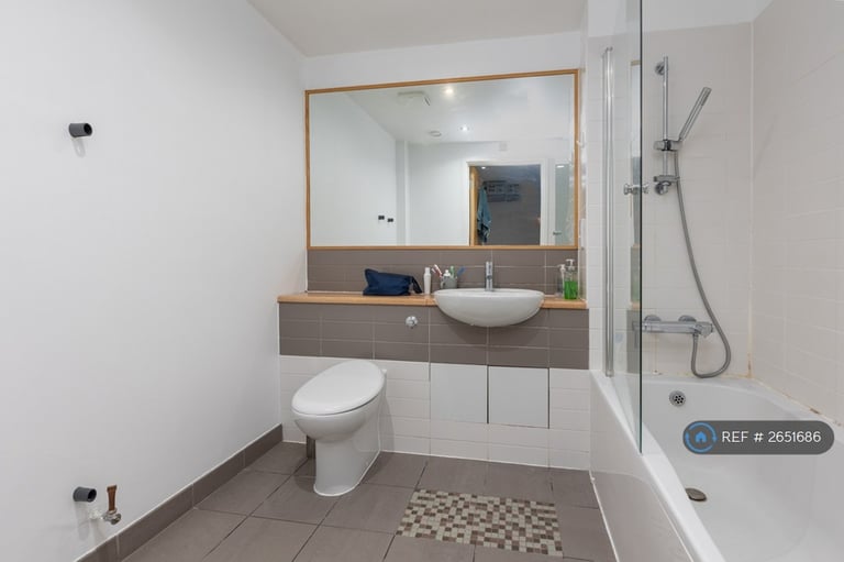 2 bedroom flat in Aldcliffe Road, Lancaster, LA1 (2 bed) (#2651686)