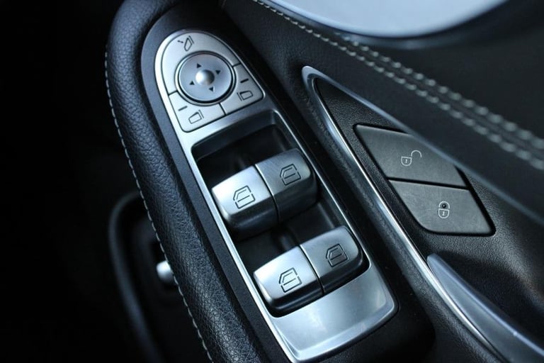 2020 Mercedes-Benz C-Class 2.0 C300d Amg Line (premium) Cabriolet 2dr Diesel G Tronic Plus Euro 6...
