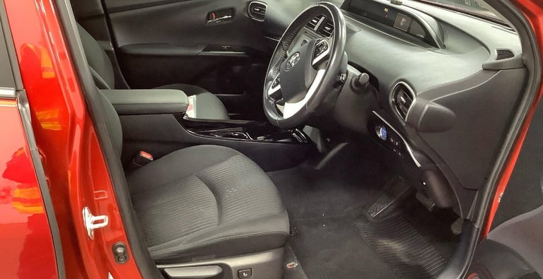 2018 Toyota Prius 1.8 VVTi Business Edition Plus 5dr CVT HATCHBACK PETROL/ELECTRIC Automatic