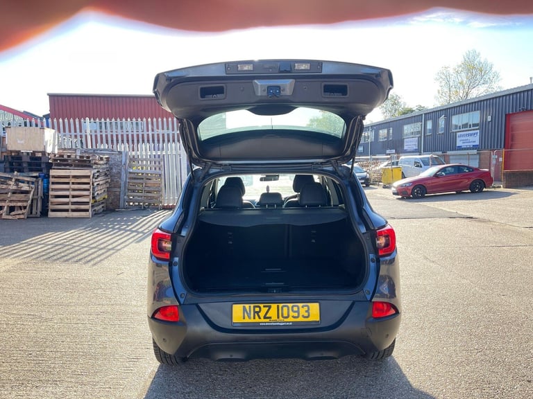 2017 Renault Kadjar 1.2 TCe Dynamique S Nav EDC Euro 6 (s/s) 5dr HATCHBACK Petrol Automatic