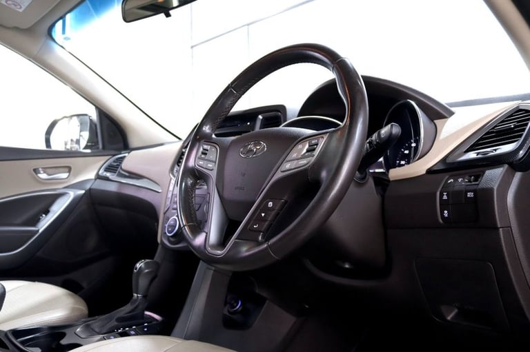 2014 Hyundai Santa Fe 2.2 CRDi Premium SE SUV 5dr Diesel Auto 4WD Euro 5 (7 seat) (194 bhp) ESTAT...