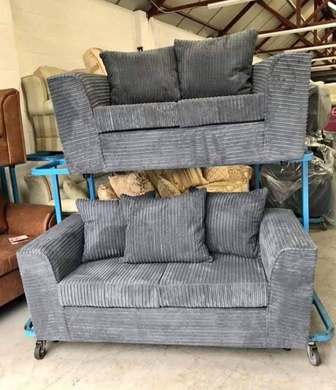 Brand New lovely 4 seater corner sofa available cash on delivery