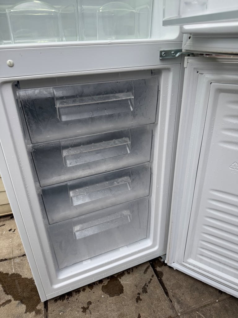 Hoover LED Fridge Freezer For Sale/ FREE DELIVERY