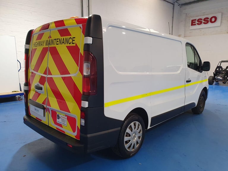 2019 Renault Trafic 1.6 dCi 27 Business SWB Standard Roof Euro 6 5dr PANEL VAN Diesel Manual