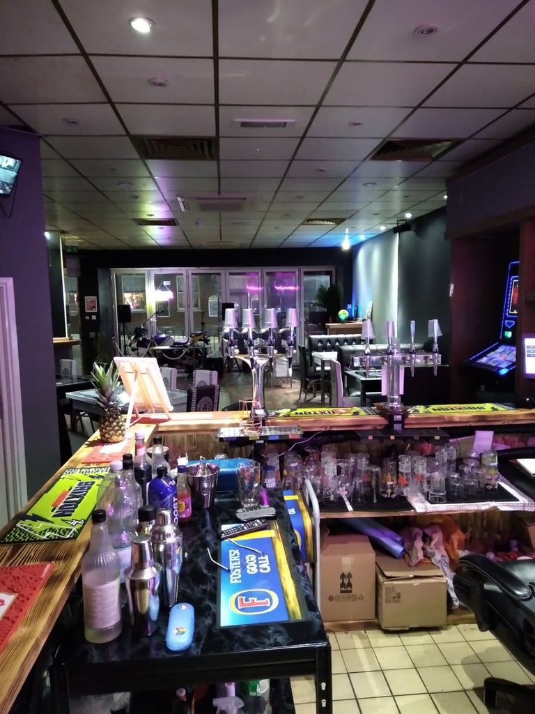 Moto Pizza Restaurant Martines LTD 
