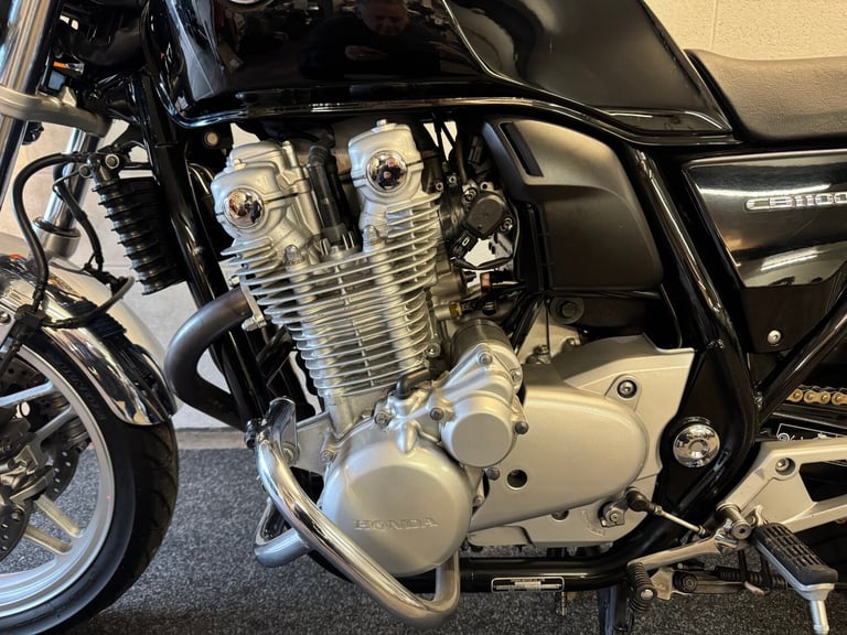 2013 Honda CB 1100 ADE  8300 MILES BLACK RETRO CLASSIC MOTORCYCLE Roadster Petrol Manual