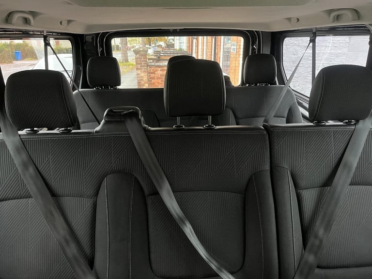 Renault Trafic LL29 Energy dCi 125 Sport Nav 9 Seat LWB Minibus  DIESEL 2016/66