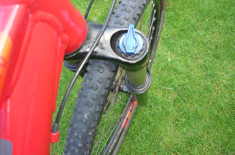 Carrera Kraken 27.5 ((Original Bike)) 18inch  Medium Bike Frame Size 