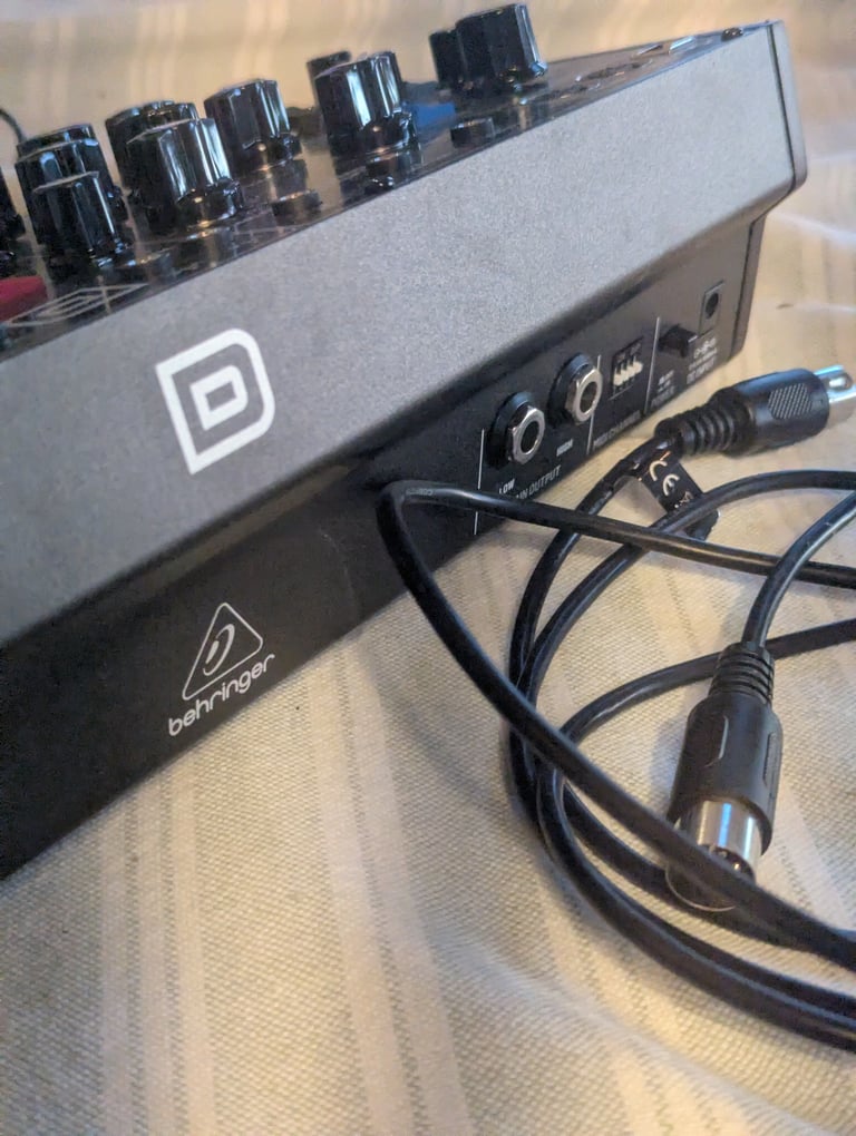 Behringer Model D Mini Moog Synthesiser 