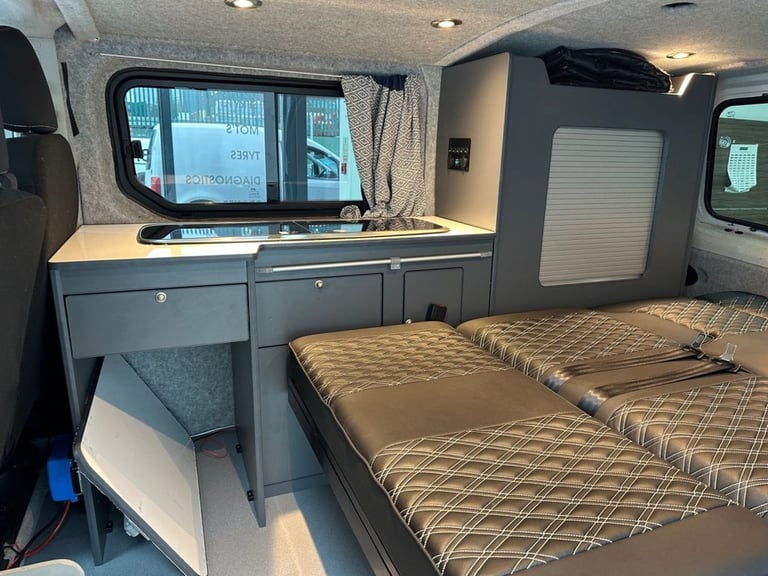 2015 Renault Trafic 1.6 dCi 27 Business camper conversion, 6 seats 5dr Diesel Manual SWB Standa C...