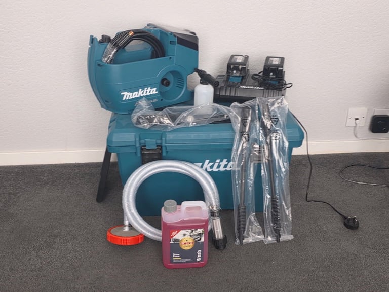 Makita Cordless Power Washer
