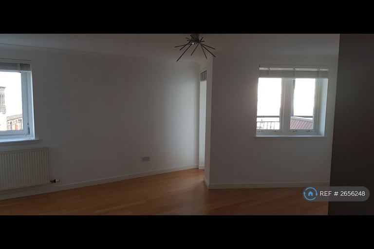 3 bedroom flat in Ocean Drive, Edinburgh, EH6 (3 bed) (#2656248)