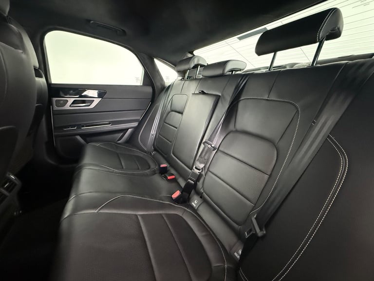 2018 Jaguar XF 2.0i [250] R-Sport 4dr Auto SALOON PETROL Automatic