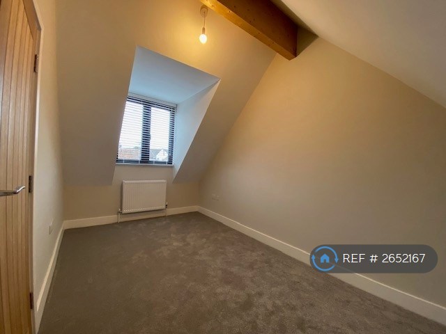 2 bedroom house in High Street, Princes Risborough, HP27 (2 bed) (#2652167)