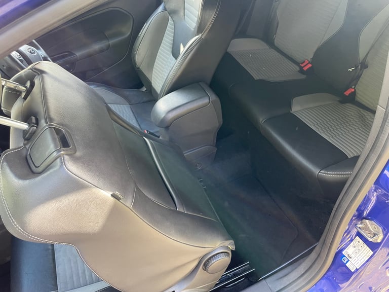 Ford, FIESTA, Hatchback, 2016, Manual, 1596 (cc), 3 doors