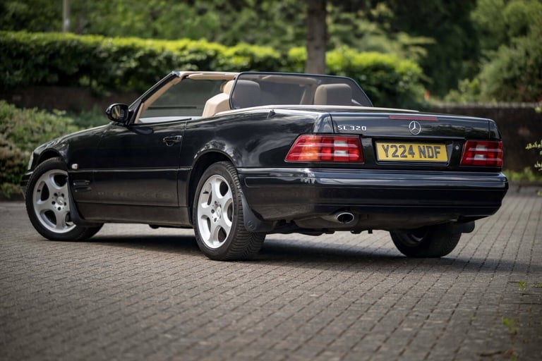 2001 Mercedes-Benz SL 320 V6 2dr Auto CONVERTIBLE Petrol Automatic