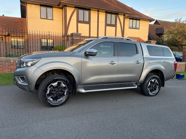 2020 nissan Navara 2.3 low miles