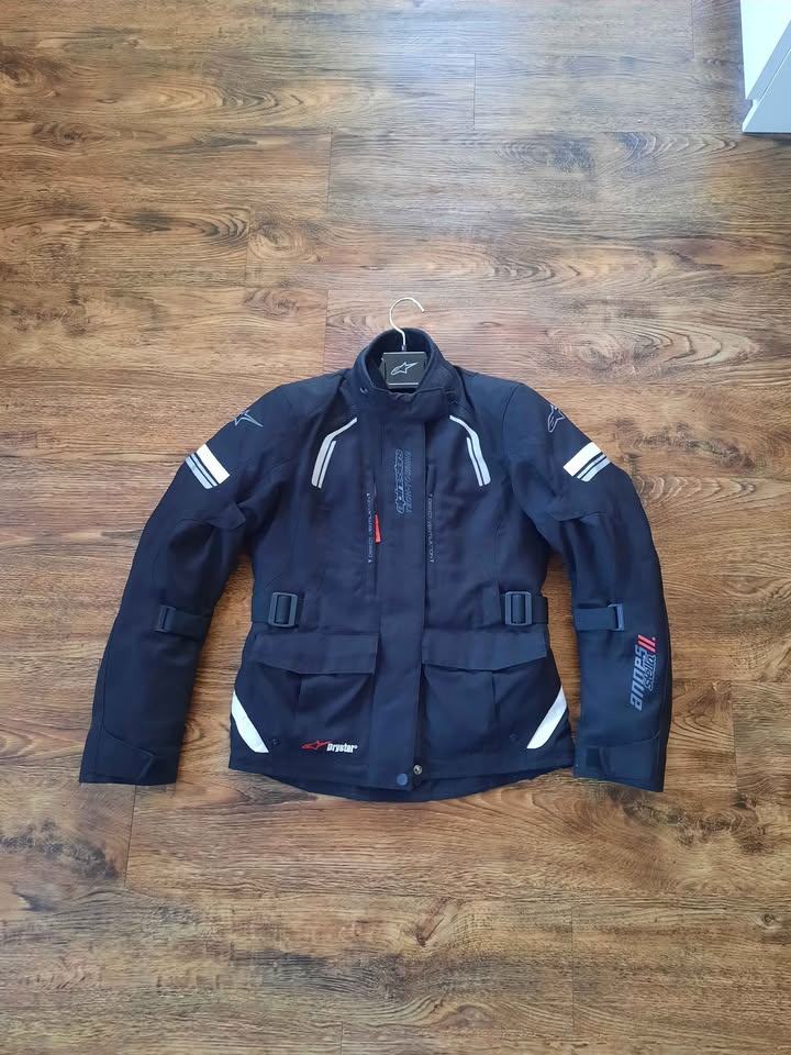 Women motorbike jacket (S) Alpinestars, good condition!