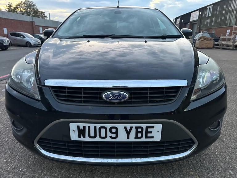 Ford Focus 1.6 Titanium Black 5 doors